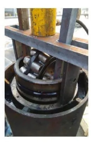 皮带输送机滚筒轴承拆卸步骤及拆卸工具